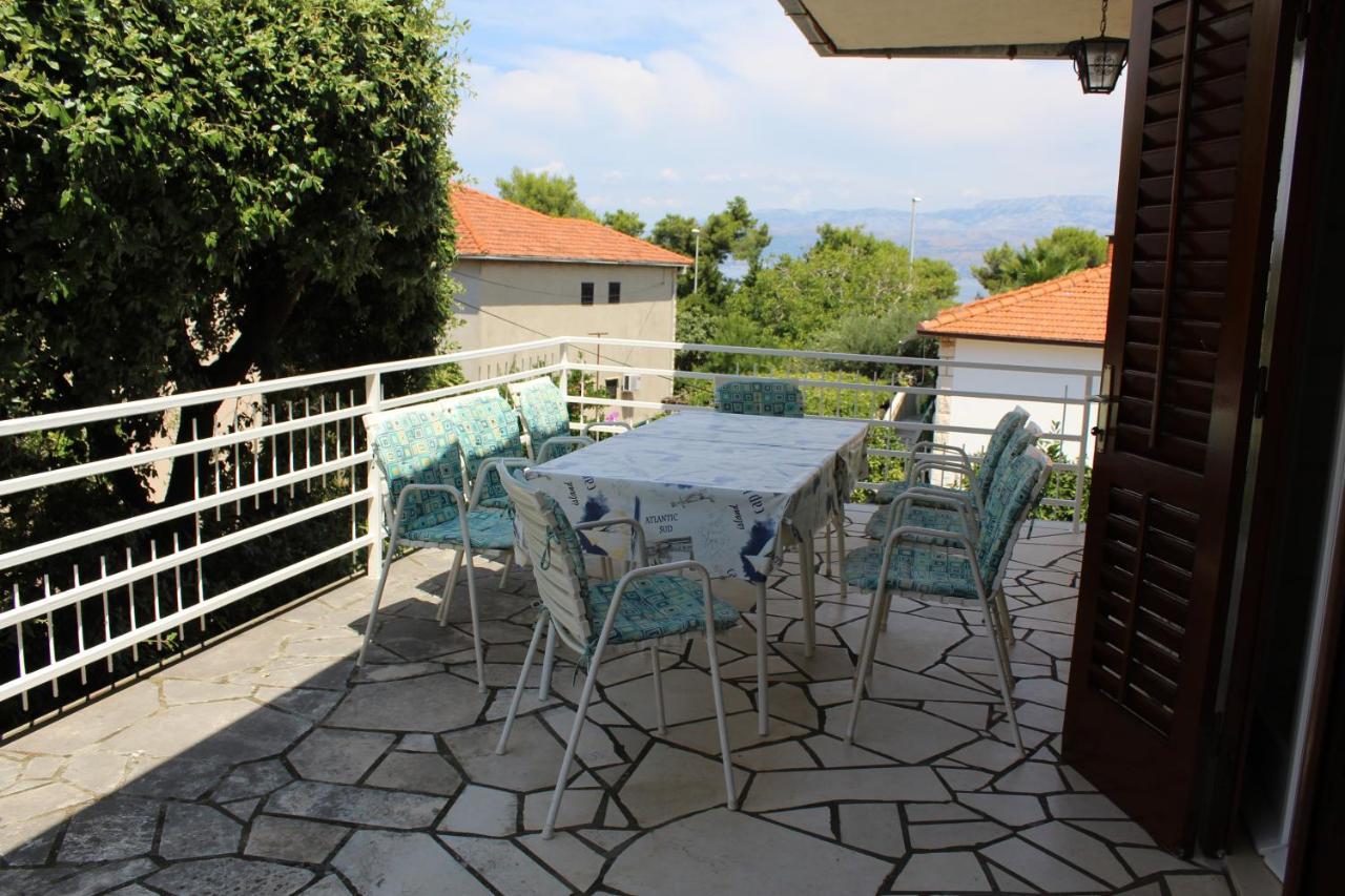 Apartment Antica Supetar Exterior photo